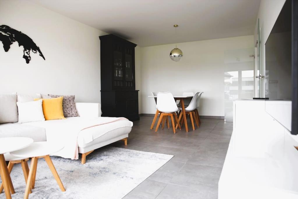 Charming Modern 2 Bedroom Apartment Alzingen Exterior photo